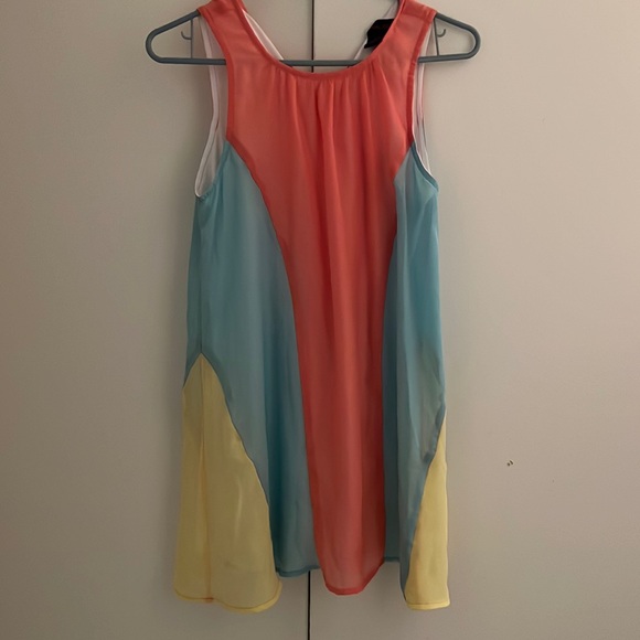Sleeveless tunic blouse - Picture 1 of 3